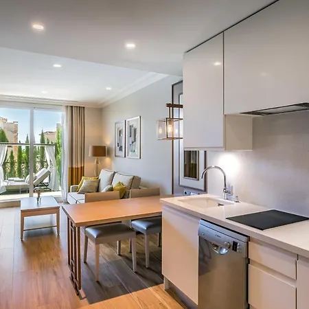 Barcelo Hills מלון 5*