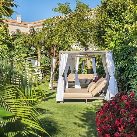 Barcelo Hills מלון